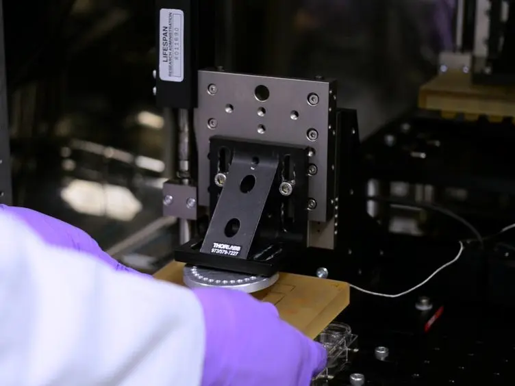 Design of a Biaxial Mechanical Loading Bioreactor for Tissue Engineering