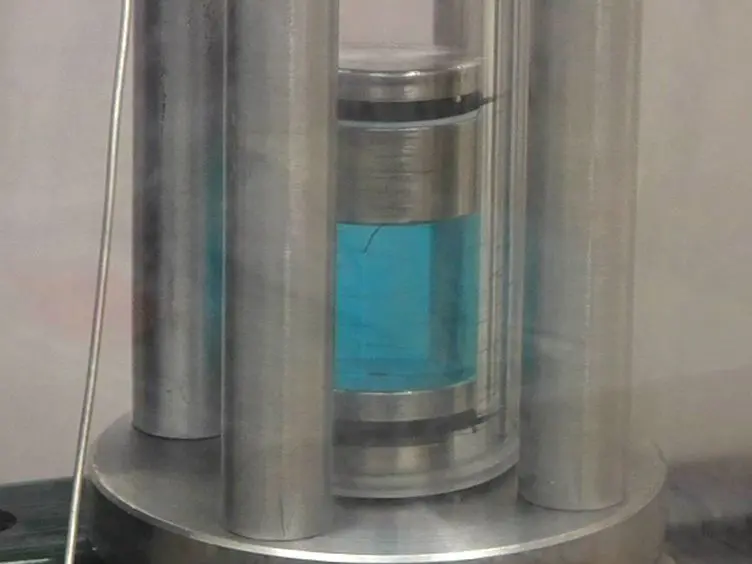 High-pressure Sapphire Cell for Phase Equilibria Measurements of CO<sub>2</sub>/Organic/Water Systems