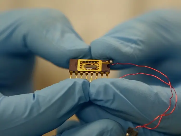 High Resolution Phonon-assisted Quasi-resonance Fluorescence Spectroscopy