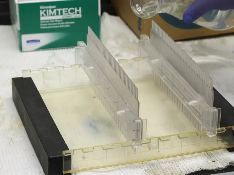 Horizontal Gel Electrophoresis for Enhanced Detection of Protein-RNA Complexes
