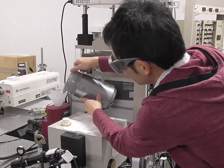 Novel Techniques for Observing Structural Dynamics of Photoresponsive Liquid Crystals