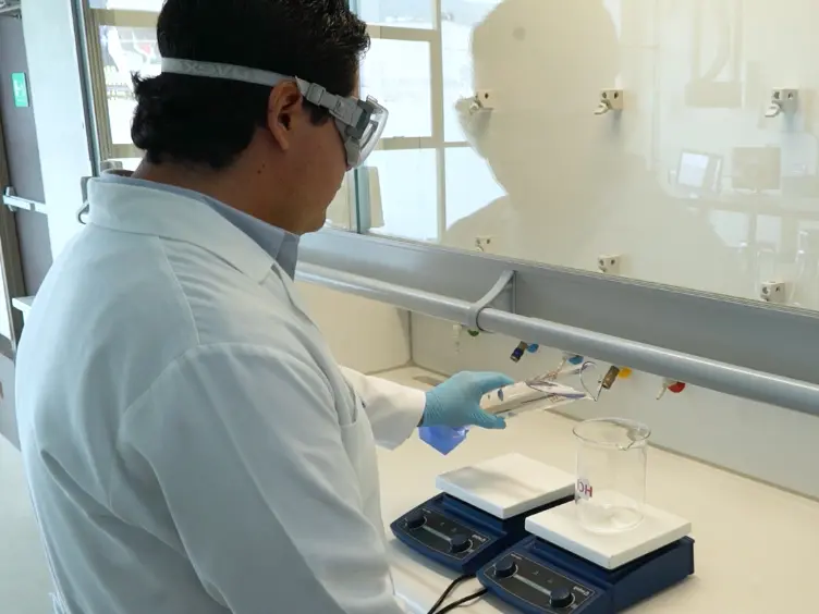 The Effect of Ultraviolet Radiation on the Chemical Bath Deposition of Bis(thiourea) Cadmium Chloride Crystals and the Subsequent CdS Obtention
