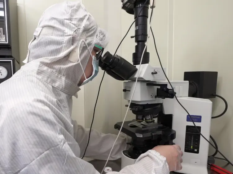 A Standard and Reliable Method to Fabricate Two-Dimensional Nanoelectronics