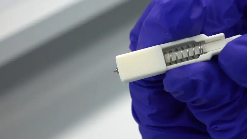 Absorbent Microbiopsy Sampling and RNA Extraction for Minimally Invasive, Simultaneous Blood and Skin Analysis