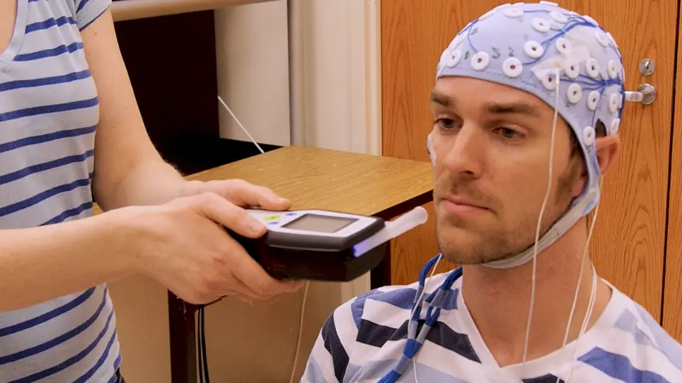 Disruption of Frontal Lobe Neural Synchrony During Cognitive Control by Alcohol Intoxication