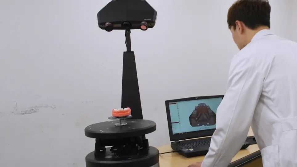 Measuring the Complete-arch Distortion of an Optical Dental Impression