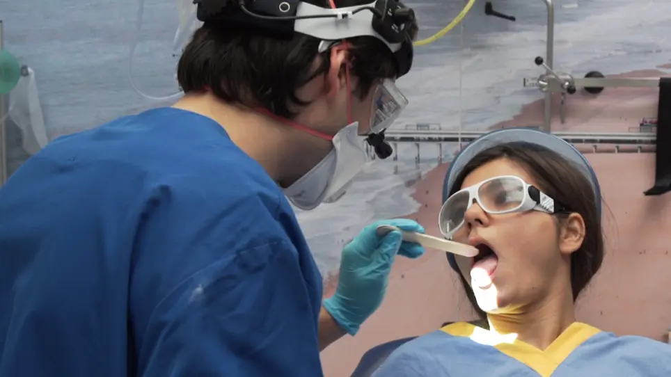 CO<sub>2</sub>-Lasertonsillotomy Under Local Anesthesia in Adults