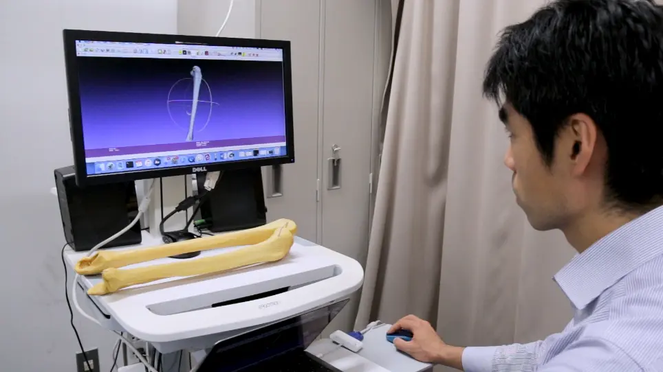 Four-Dimensional CT Analysis Using Sequential 3D-3D Registration
