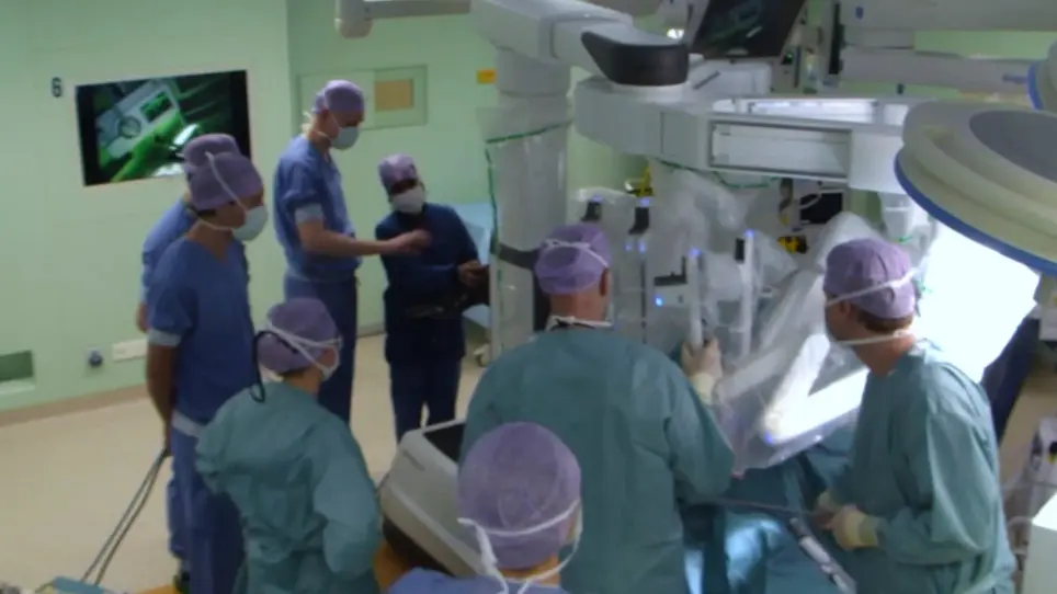 Robotic Enucleation of an Intra-Pancreatic Insulinoma in the Pancreatic Head