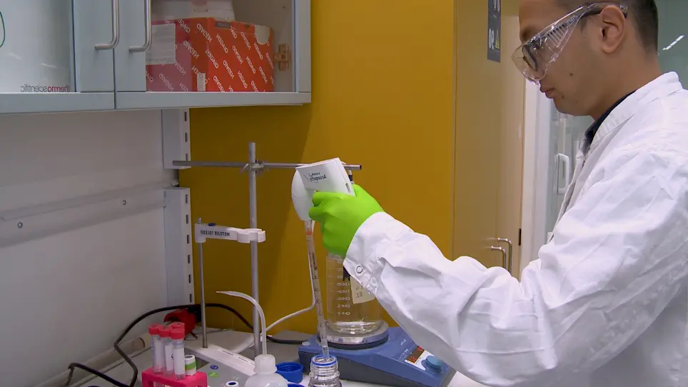 Clonal Genetic Tracing using the Confetti Mouse to Study Mineralized Tissues