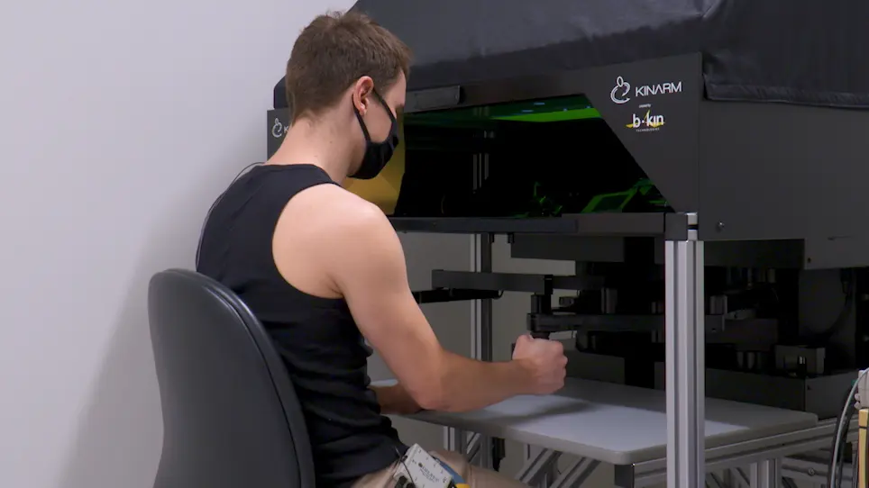 An Emerging Target Paradigm to Evoke Fast Visuomotor Responses on Human Upper Limb Muscles