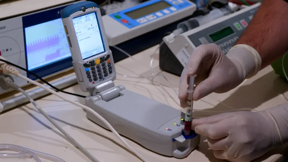Halogenated Agent Delivery in Porcine Model of Acute Respiratory Distress Syndrome via an Intensive Care Unit Type Device