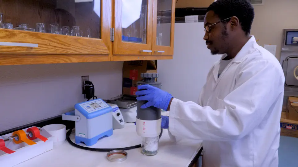Simulating Temperature in a Soil Incubation Experiment