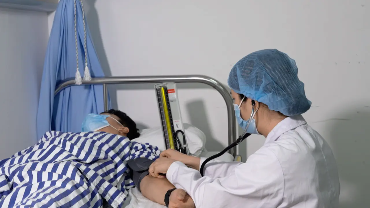 A Preliminary Study on Warm Acupuncture and Moxibustion for Treating Chronic Obstructive Pulmonary Disease with Abdominal Distension