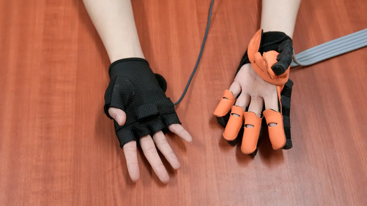 Investigating the Effect of Different Types of Exercise on Upper Limb Functional Recovery in Patients with Right Hemisphere Damage Based on fNIRS