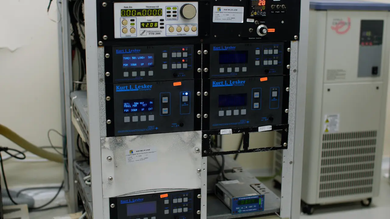 Fabrication of Bi<sub>2</sub>Te<sub>3</sub> and Sb<sub>2</sub>Te<sub>3</sub> Thermoelectric Thin Films using Radio Frequency Magnetron Sputtering Technique