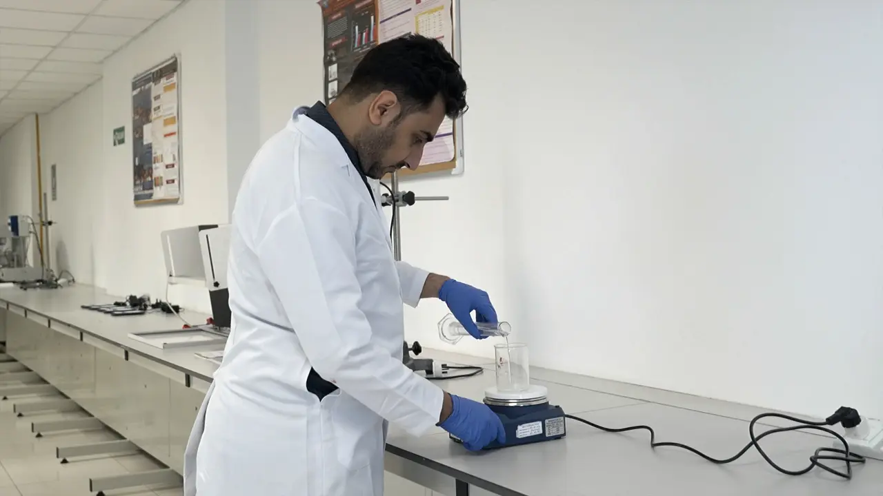 Development and Characterization of Fusidic Acid-Loaded Alginate-<i>Aloe vera</i> Based Hydrogel Film